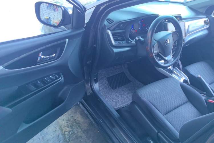 Used Honda Crider 2015 1.8L automatic comfort version Driver Seat