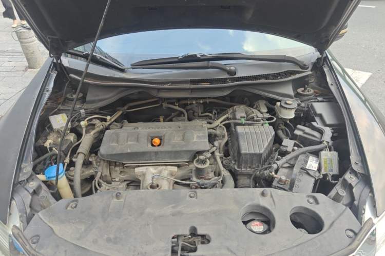 Used Honda Crider 2015 1.8L automatic luxury edition Engine Bay