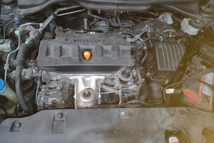 Used Honda Crider 2015 1.8L automatic luxury edition Engine Bay