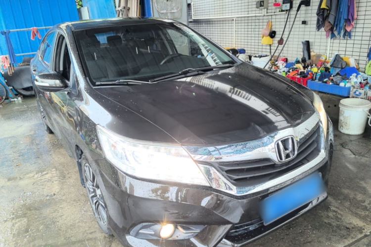 Used Honda Crider 2015 1.8L automatic comfort version Front Right 45 Deg