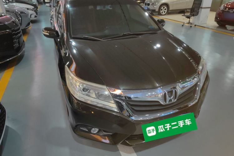 Used Honda Crider 2015 1.8L automatic luxury edition Front Right 45 Deg