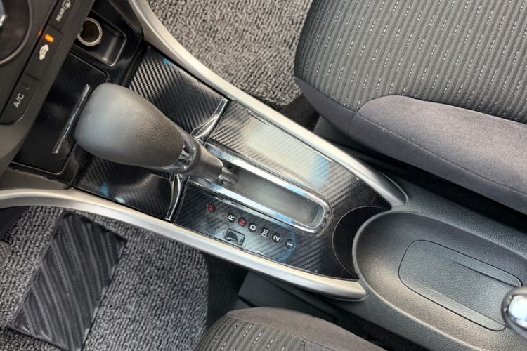 Used Honda Crider 2015 1.8L automatic comfort version Gear Lever