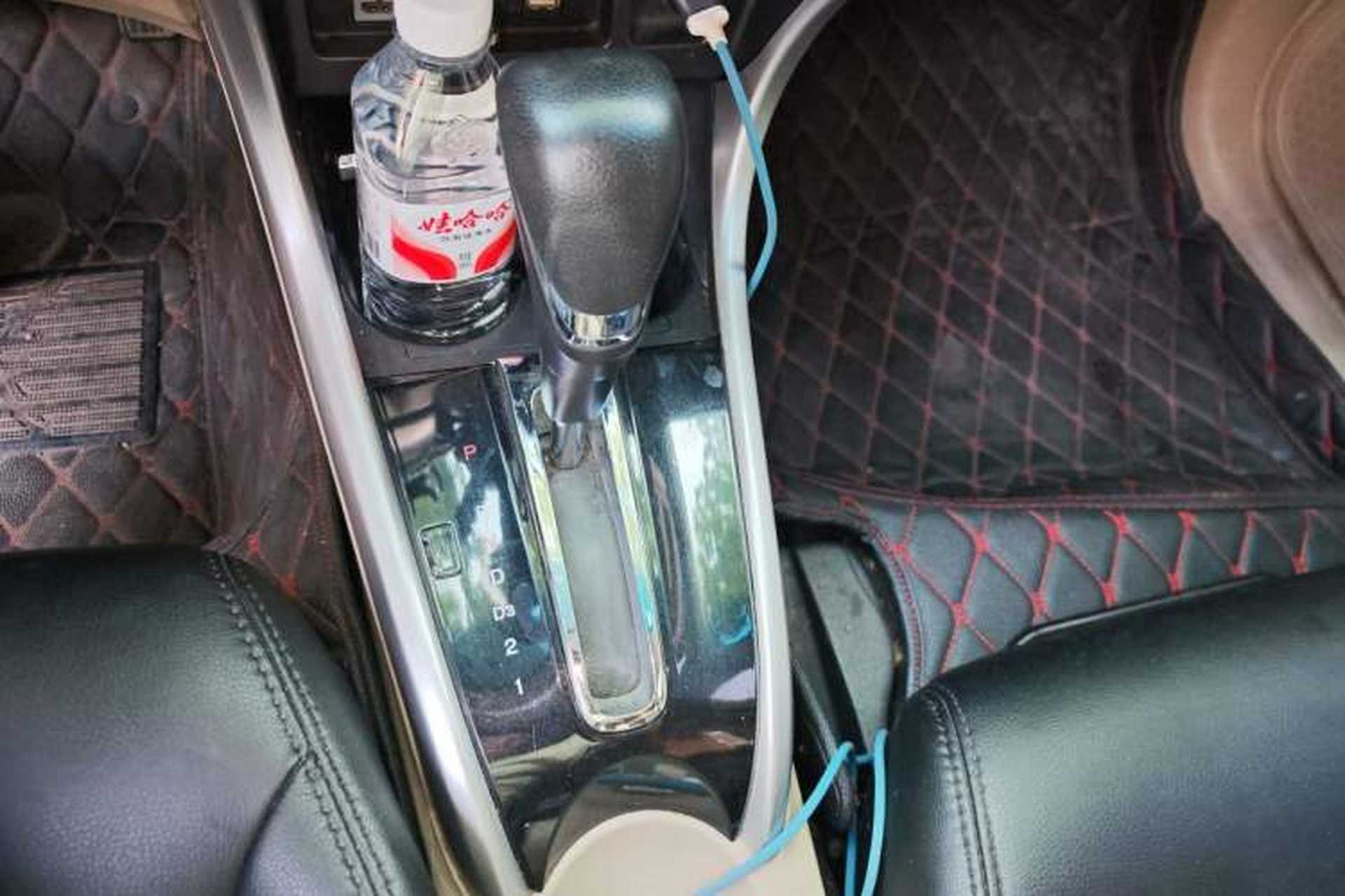 Used Honda Crider 2015 1.8L automatic luxury edition Gear Lever