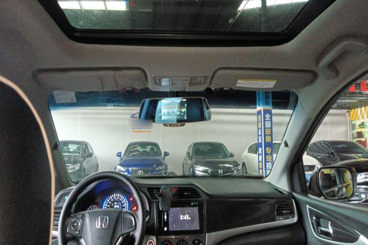 Used Honda Crider 2015 1.8L automatic luxury edition Headliner