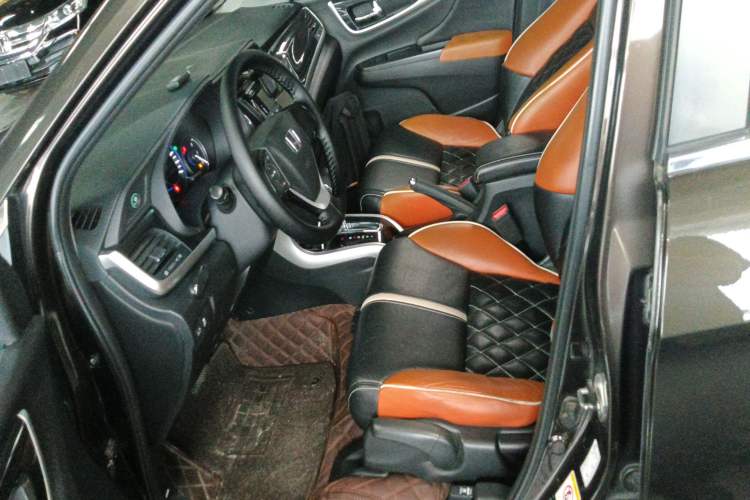 Used Honda Crider 2015 1.8L automatic luxury edition Left Front Seat