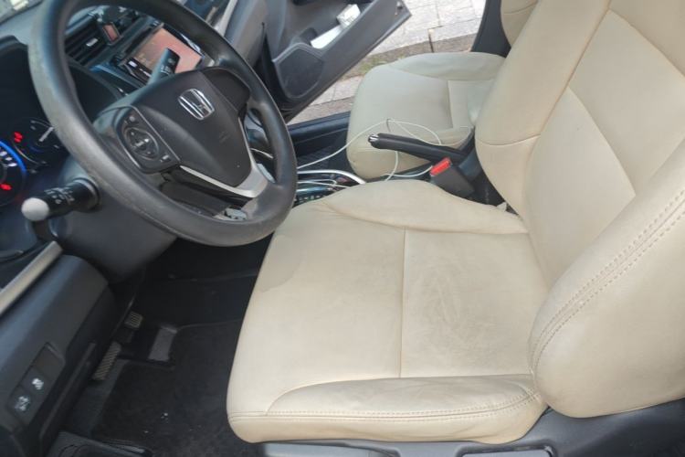 Used Honda Crider 2015 1.8L automatic luxury edition Left Front Seat