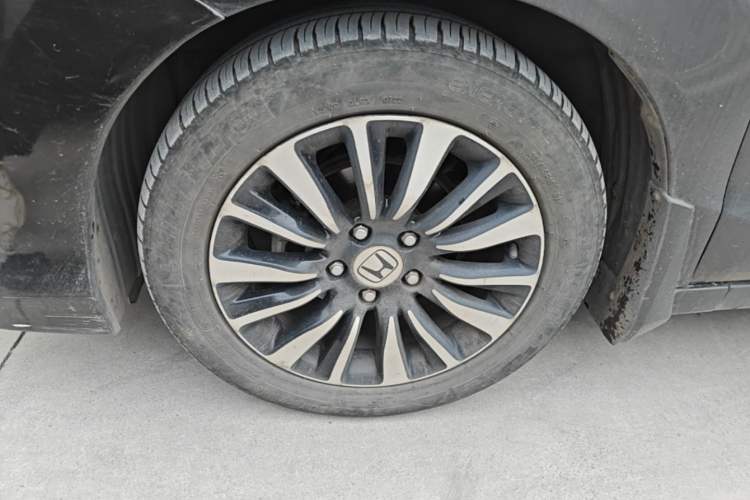 Used Honda Crider 2015 1.8L manual Comfort version Left Front Wheel Hub