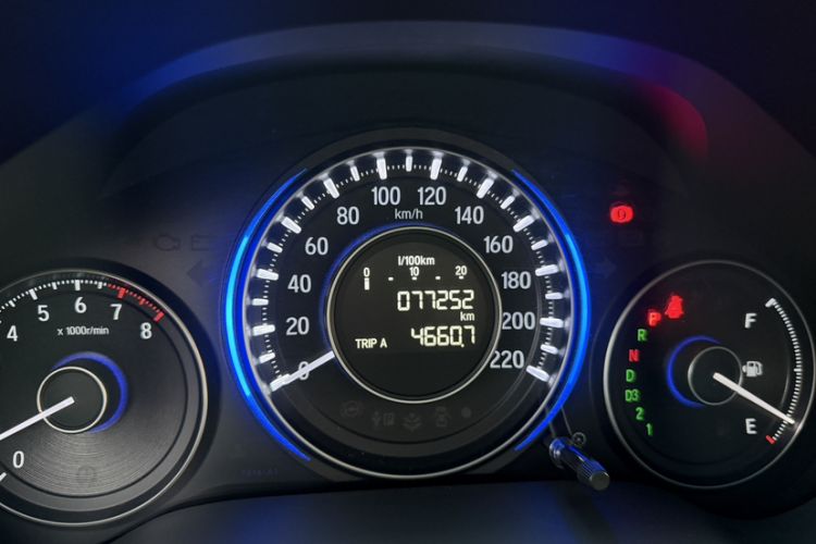 Used Honda Crider 2015 1.8L automatic comfort version Odometer Close Up