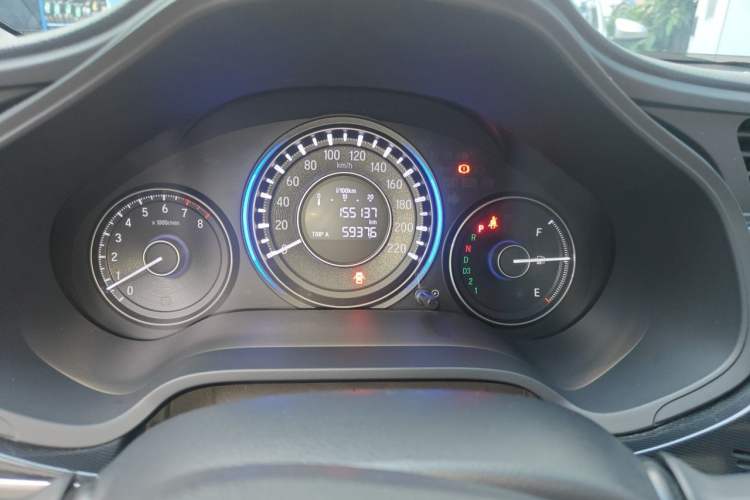 Used Honda Crider 2015 1.8L automatic luxury edition Odometer Close Up