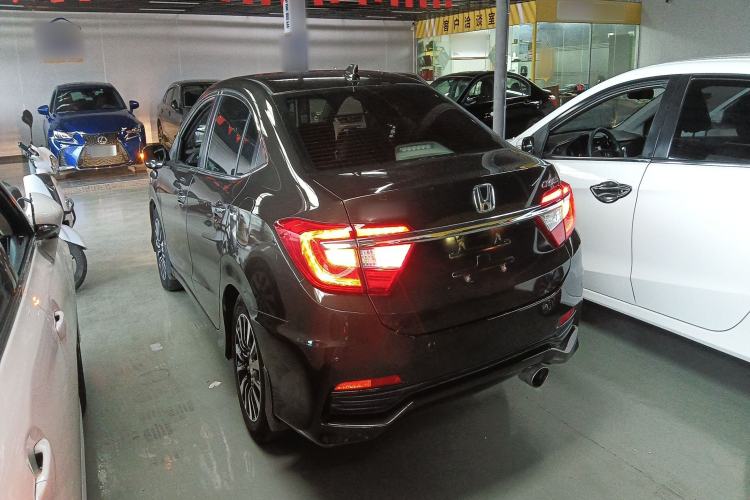 Used Honda Crider 2015 1.8L automatic luxury edition Rear Left 45 Deg