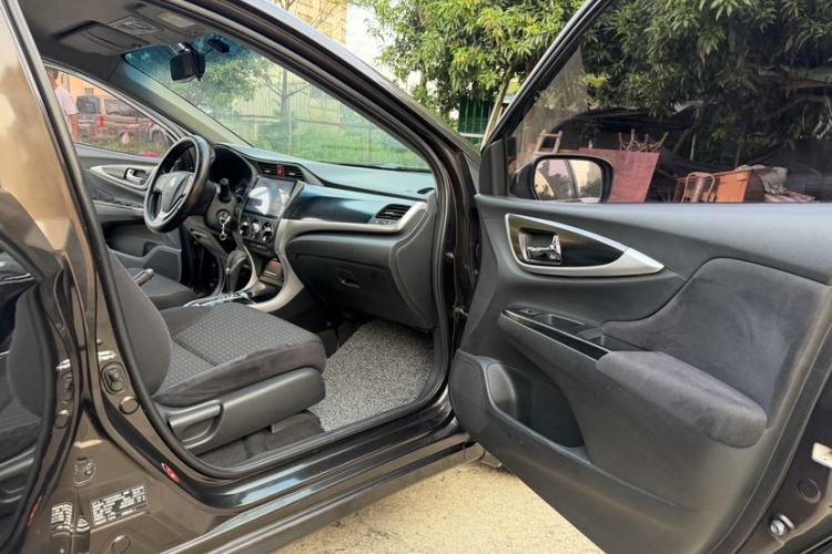 Used Honda Crider 2015 1.8L automatic comfort version Right Front Seat