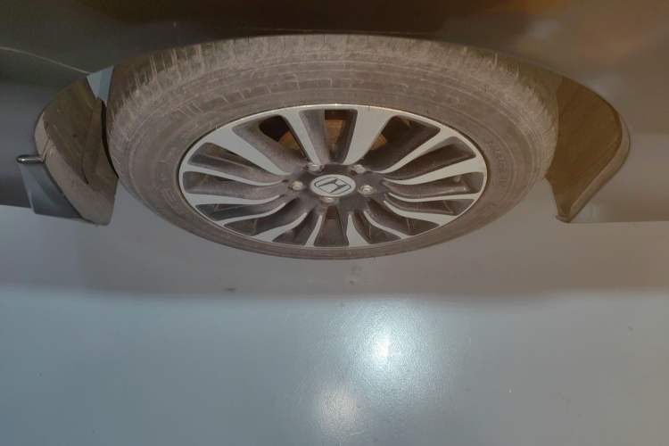 Used Honda Crider 2015 1.8L automatic luxury edition Right Rear Wheel Hub