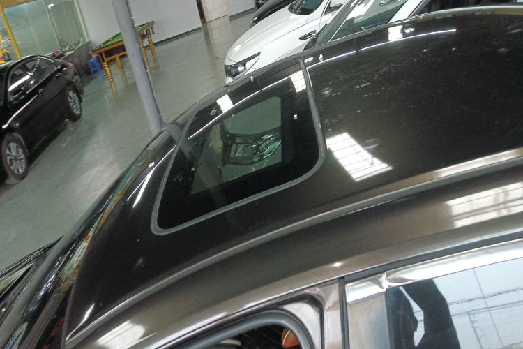 Used Honda Crider 2015 1.8L automatic luxury edition Roof