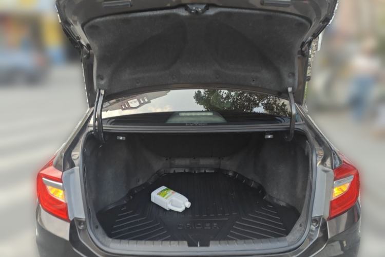 Used Honda Crider 2015 1.8L automatic luxury edition Trunk