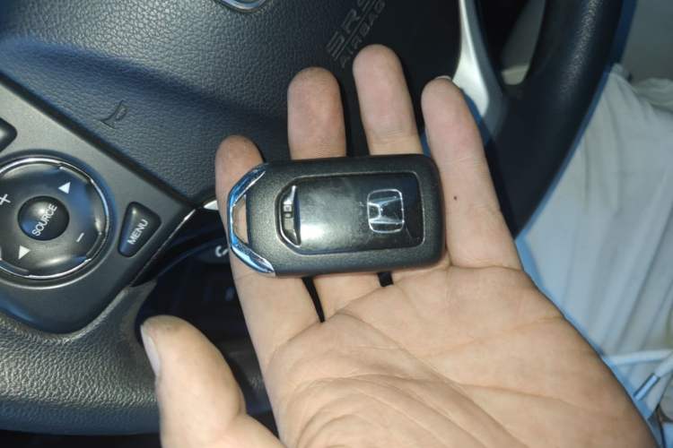 Used Honda Crider 2015 1.8L automatic luxury edition Vehicle Key