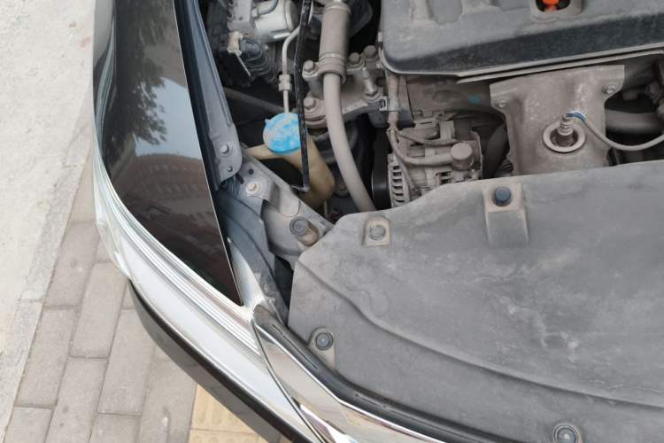 Used Honda Crider 2015 1.8L automatic luxury edition Engine Bay Right