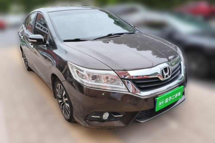 Used Honda Crider 2015 1.8L automatic luxury edition Front Right 45 Deg