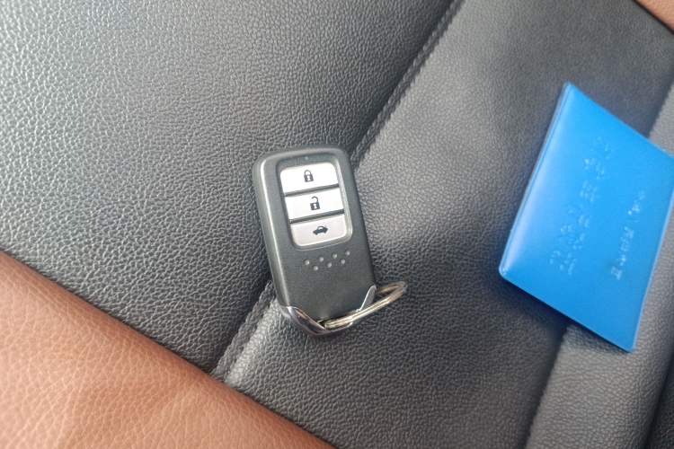Used Honda Crider 2015 1.8L automatic luxury edition Vehicle Key
