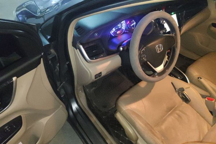 Used Honda Crider 2015 1.8L automatic luxury edition Driver Seat