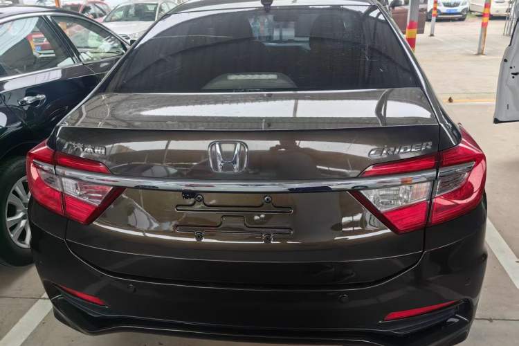 Used Honda Crider 2015 1.8L automatic luxury edition Exterior 4