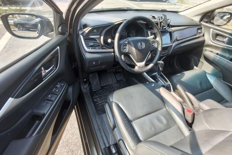 Used Honda Crider 2015 1.8L Automatic Flagship Edition Interior 2