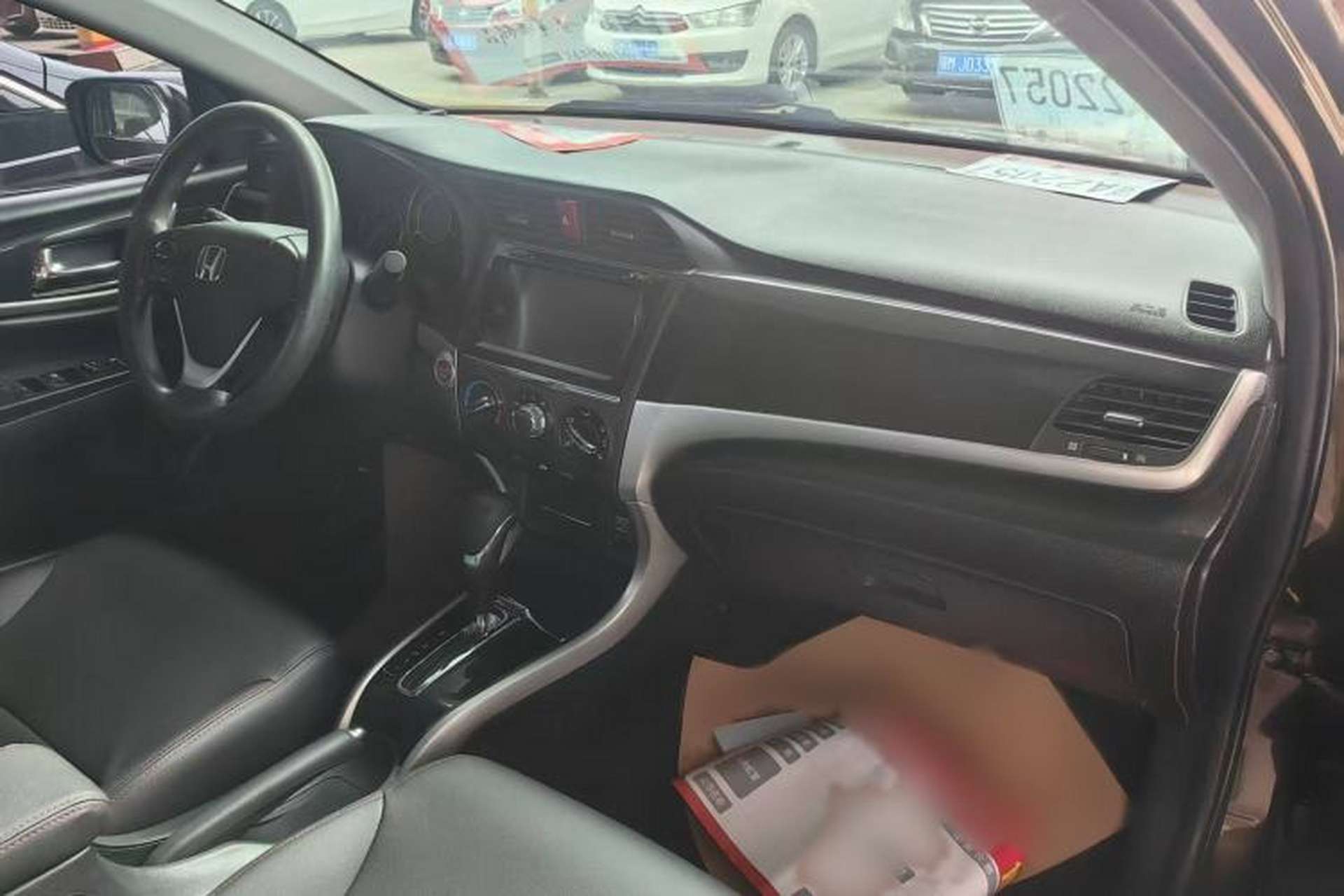 Used Honda Crider 2015 1.8L automatic luxury edition Interior 3