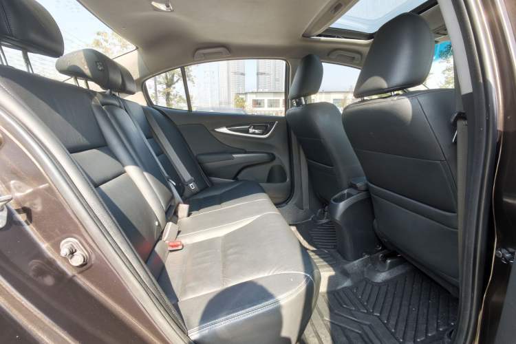 Used Honda Crider 2015 1.8L Automatic Flagship Edition Interior 5