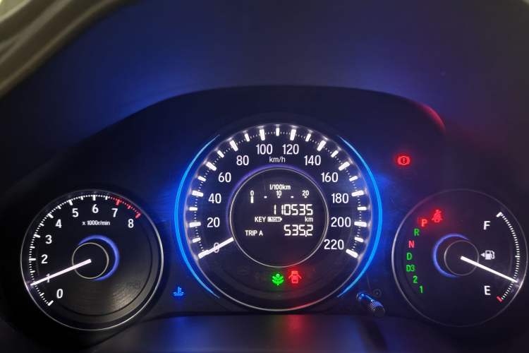 Used Honda Crider 2015 1.8L Automatic Flagship Edition Odometer Close Up