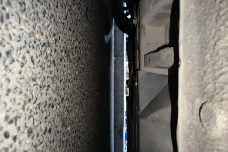 Used Honda Crider 2015 1.8L automatic luxury edition Chassis Front Left