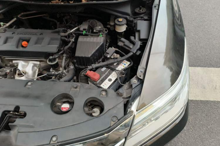 Used Honda Crider 2015 1.8L automatic luxury edition Engine Bay Left