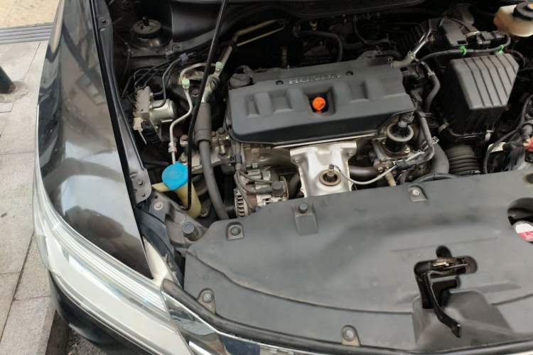 Used Honda Crider 2015 1.8L automatic luxury edition Engine Bay Right