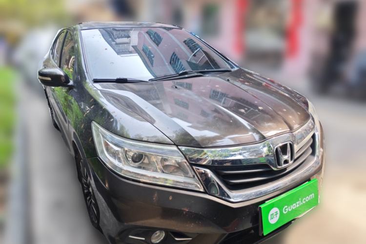 Used Honda Crider 2015 1.8L automatic luxury edition Front Right 45 Deg