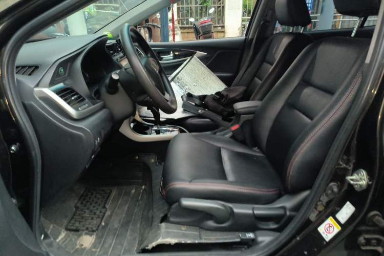 Used Honda Crider 2015 1.8L automatic luxury edition Left Front Seat