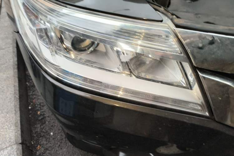 Used Honda Crider 2015 1.8L automatic luxury edition Right Front Headlight