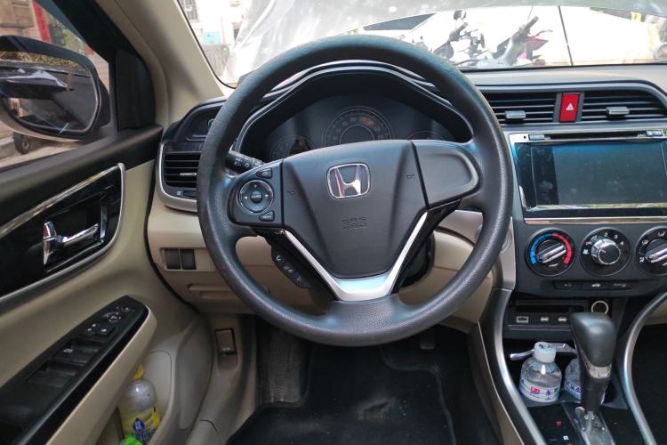 Used Honda Crider 2015 1.8L automatic luxury edition Steering Wheel