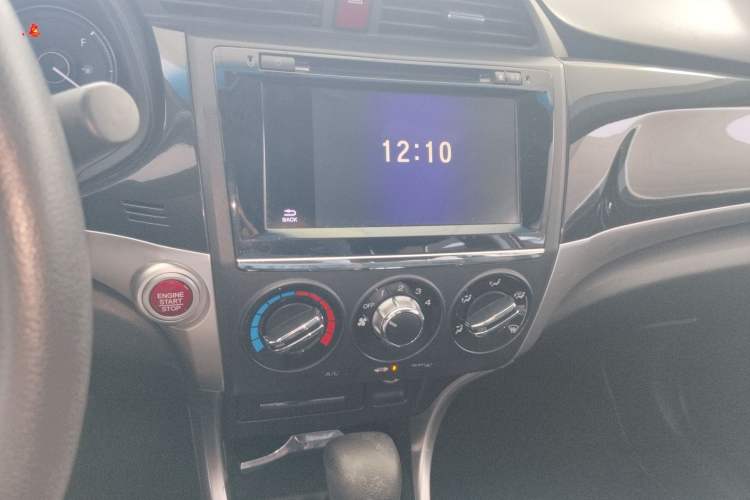Used Honda Crider 2015 1.8L automatic luxury edition Audio And AC Panel