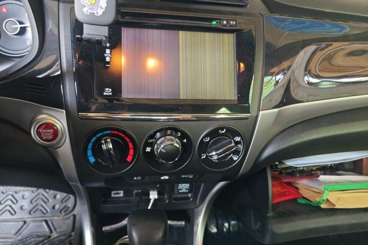 Used Honda Crider 2015 1.8L automatic luxury edition Audio And AC Panel