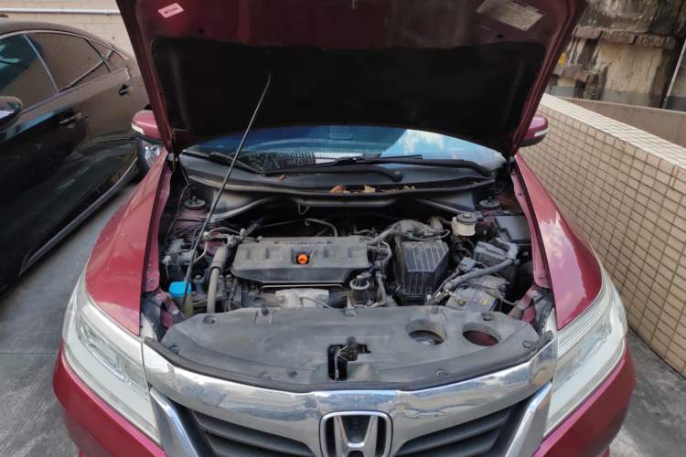 Used Honda Crider 2015 1.8L automatic luxury edition Engine Bay