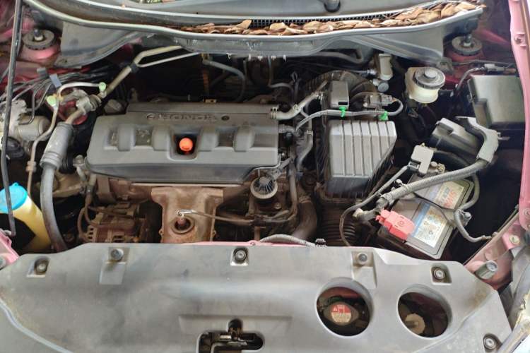 Used Honda Crider 2015 1.8L automatic luxury edition Engine Bay