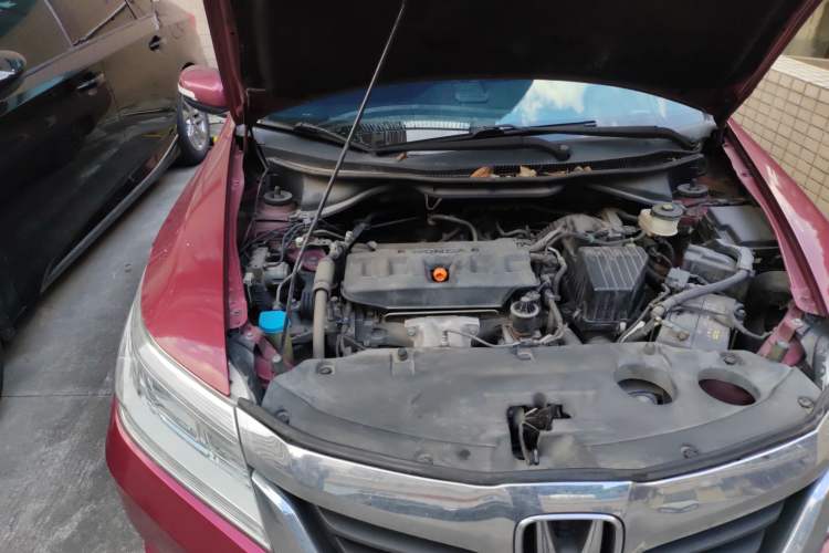 Used Honda Crider 2015 1.8L automatic luxury edition Engine Bay Right