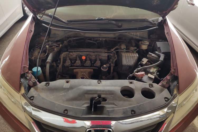 Used Honda Crider 2015 1.8L automatic luxury edition Engine Bay