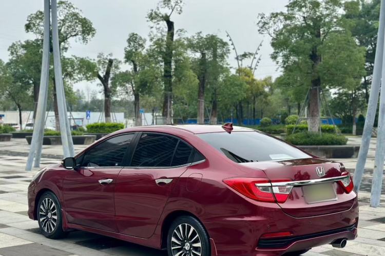 Used Honda Crider 2015 1.8L automatic comfort version Exterior 1