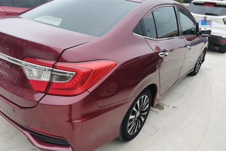 Used Honda Crider 2015 1.8L automatic luxury edition Exterior 3