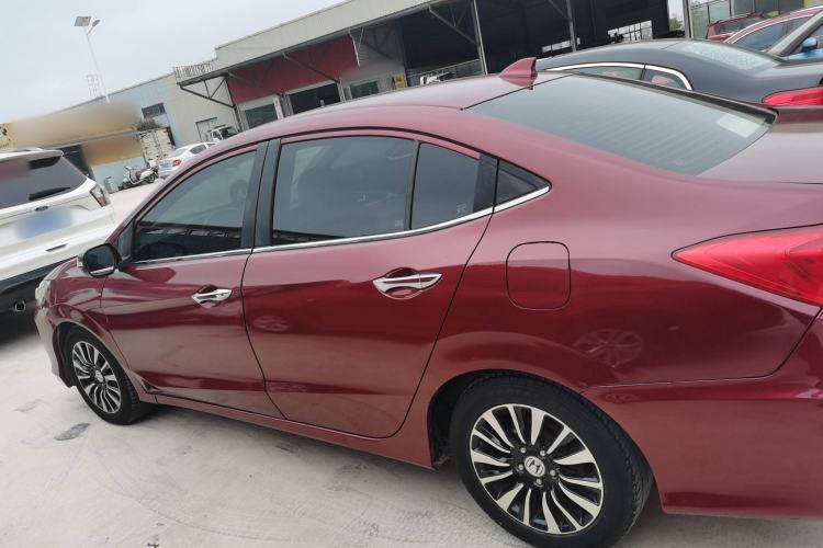 Used Honda Crider 2015 1.8L automatic luxury edition Exterior 5