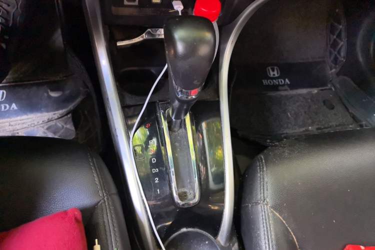 Used Honda Crider 2015 1.8L automatic luxury edition Gear Lever