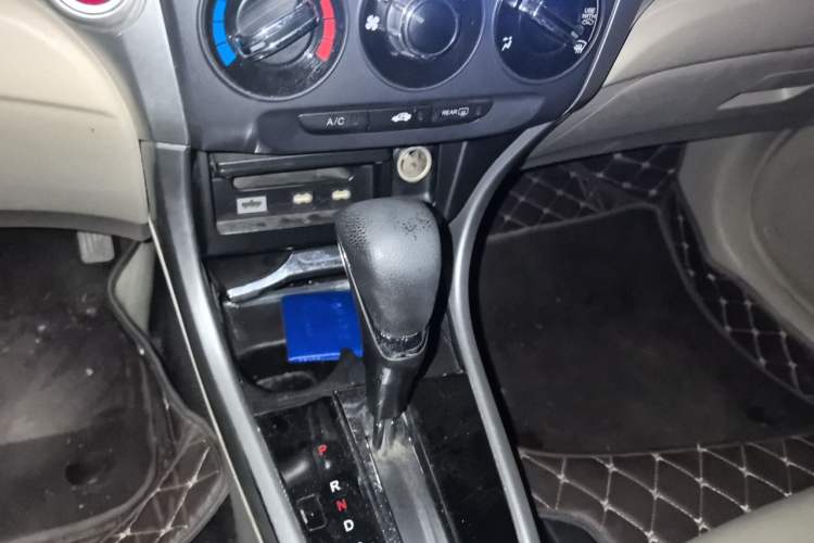 Used Honda Crider 2015 1.8L automatic luxury edition Gear Lever