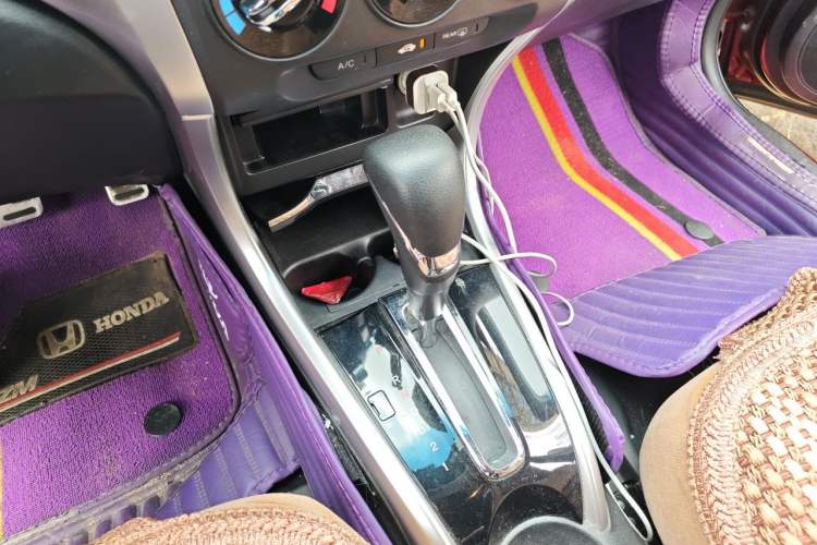 Used Honda Crider 2015 1.8L automatic comfort version Gear Lever