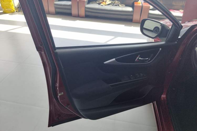 Used Honda Crider 2015 1.8L automatic luxury edition Left Front Door Interior