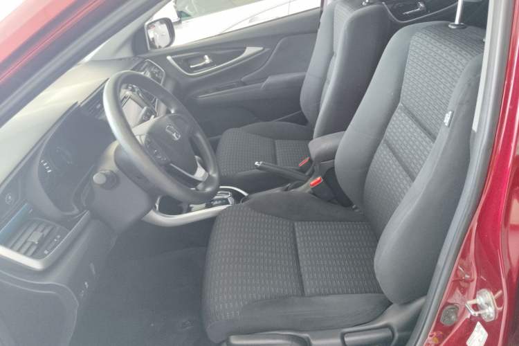 Used Honda Crider 2015 1.8L automatic luxury edition Left Front Seat