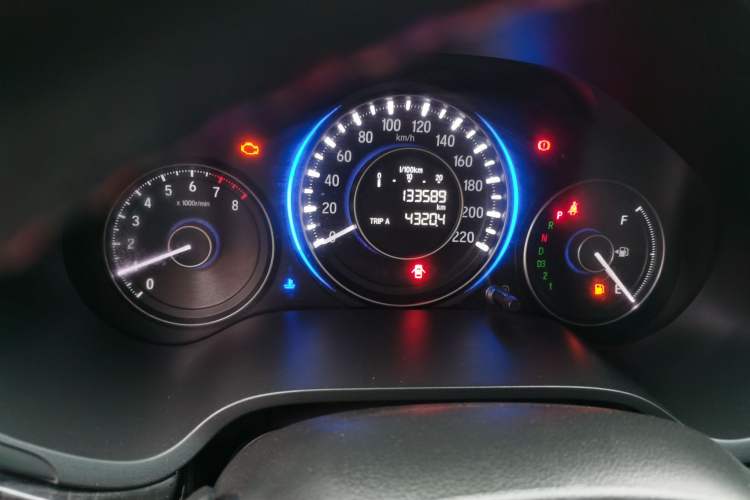 Used Honda Crider 2015 1.8L automatic luxury edition Odometer Close Up